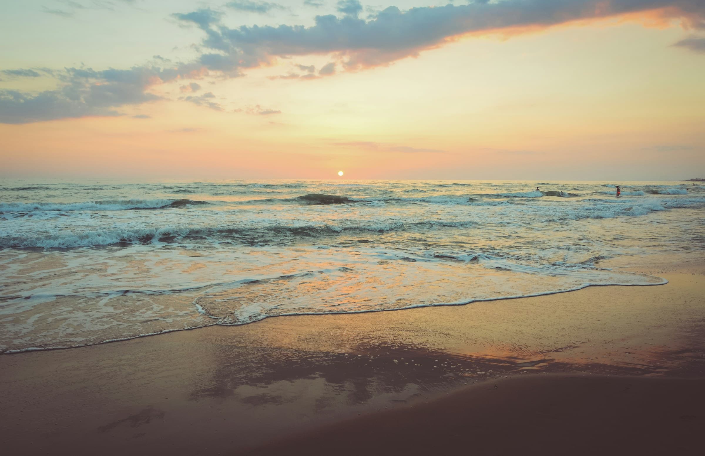 Horizonte do mar ao entardecer