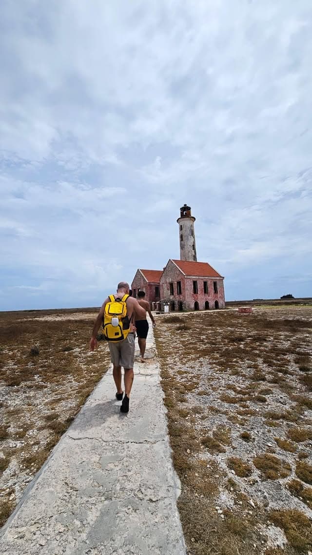 Otávio, Em viagem